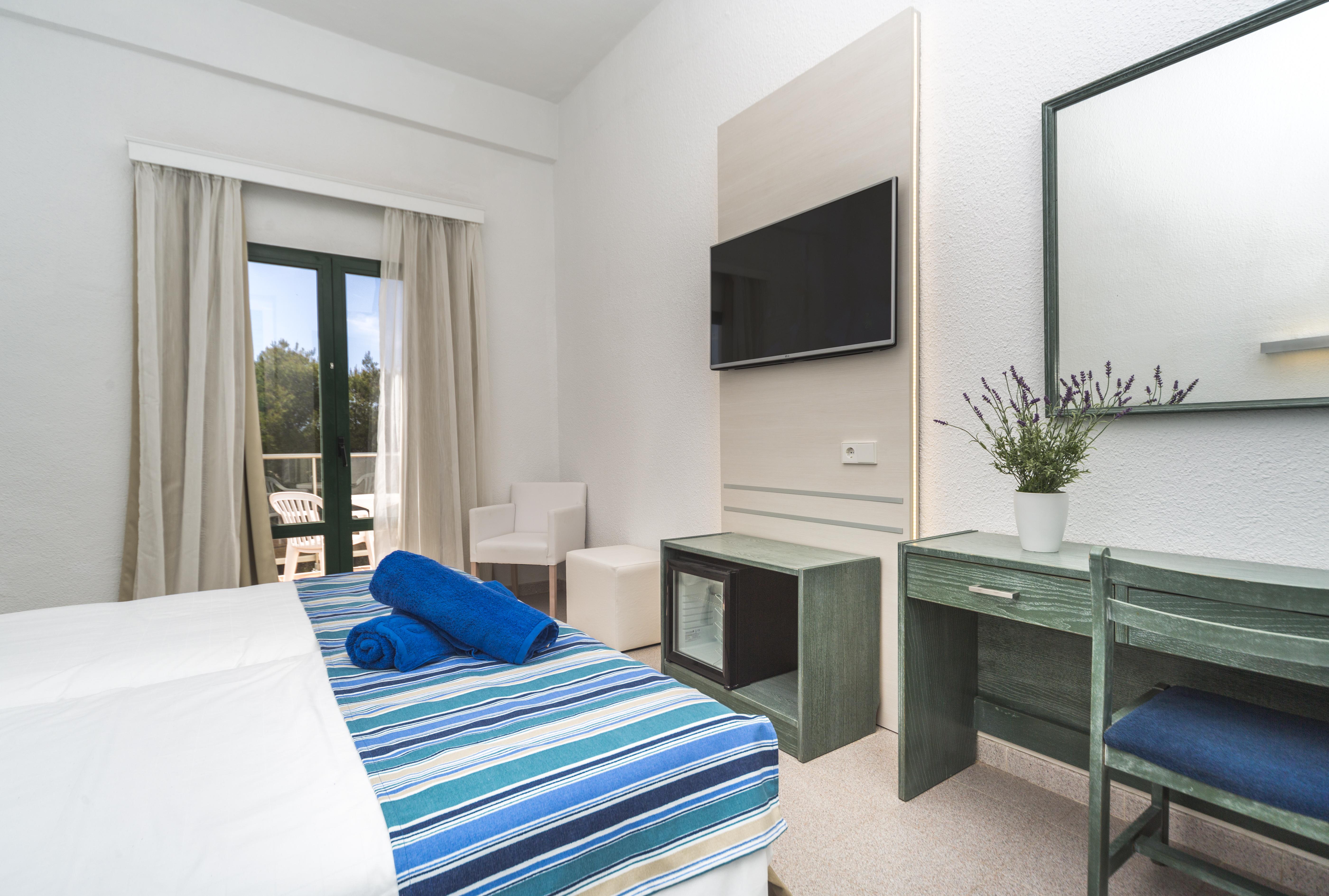 Globales Cala'N Blanes Hotel Cala'N Blanes  Ngoại thất bức ảnh