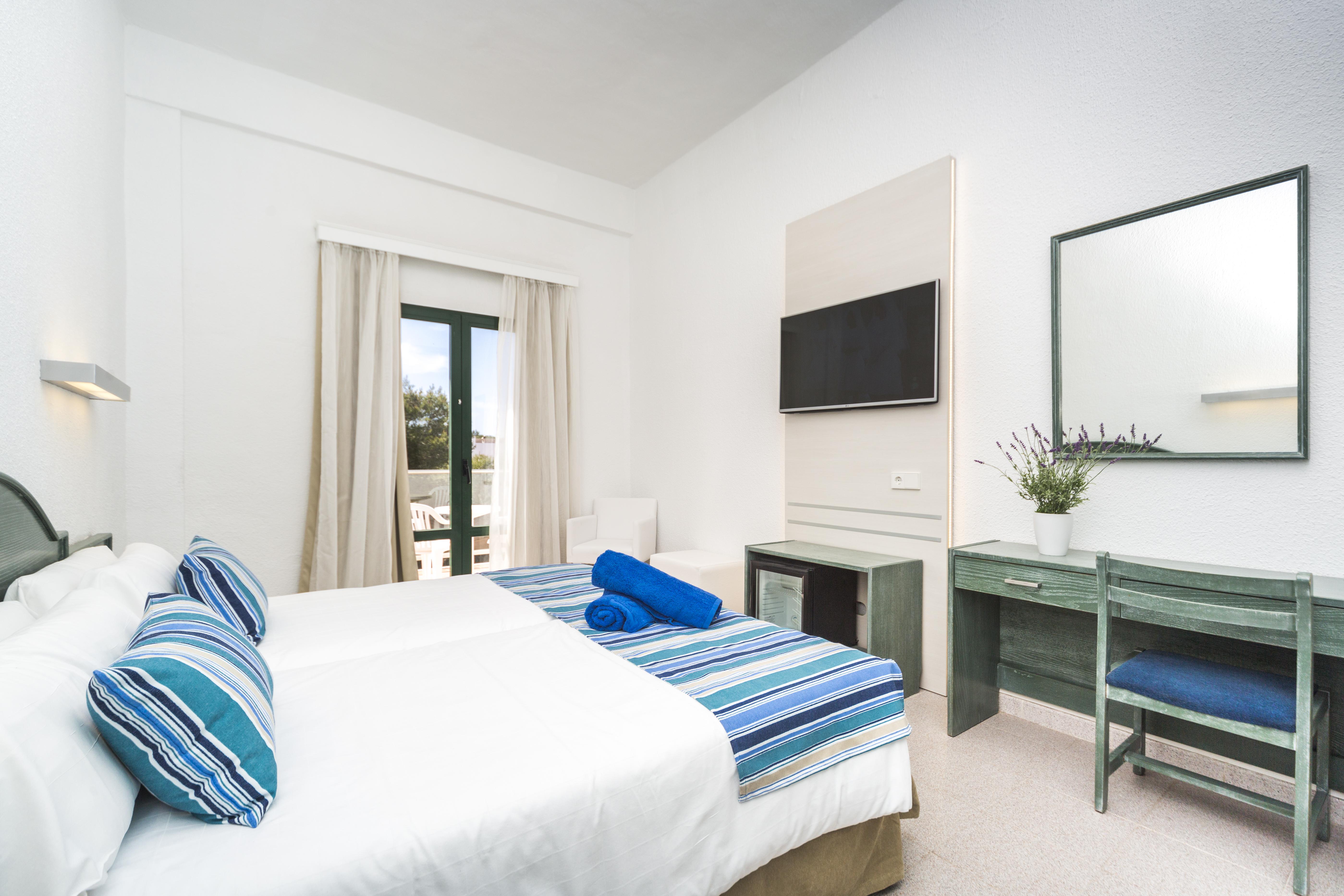 Globales Cala'N Blanes Hotel Cala'N Blanes  Ngoại thất bức ảnh