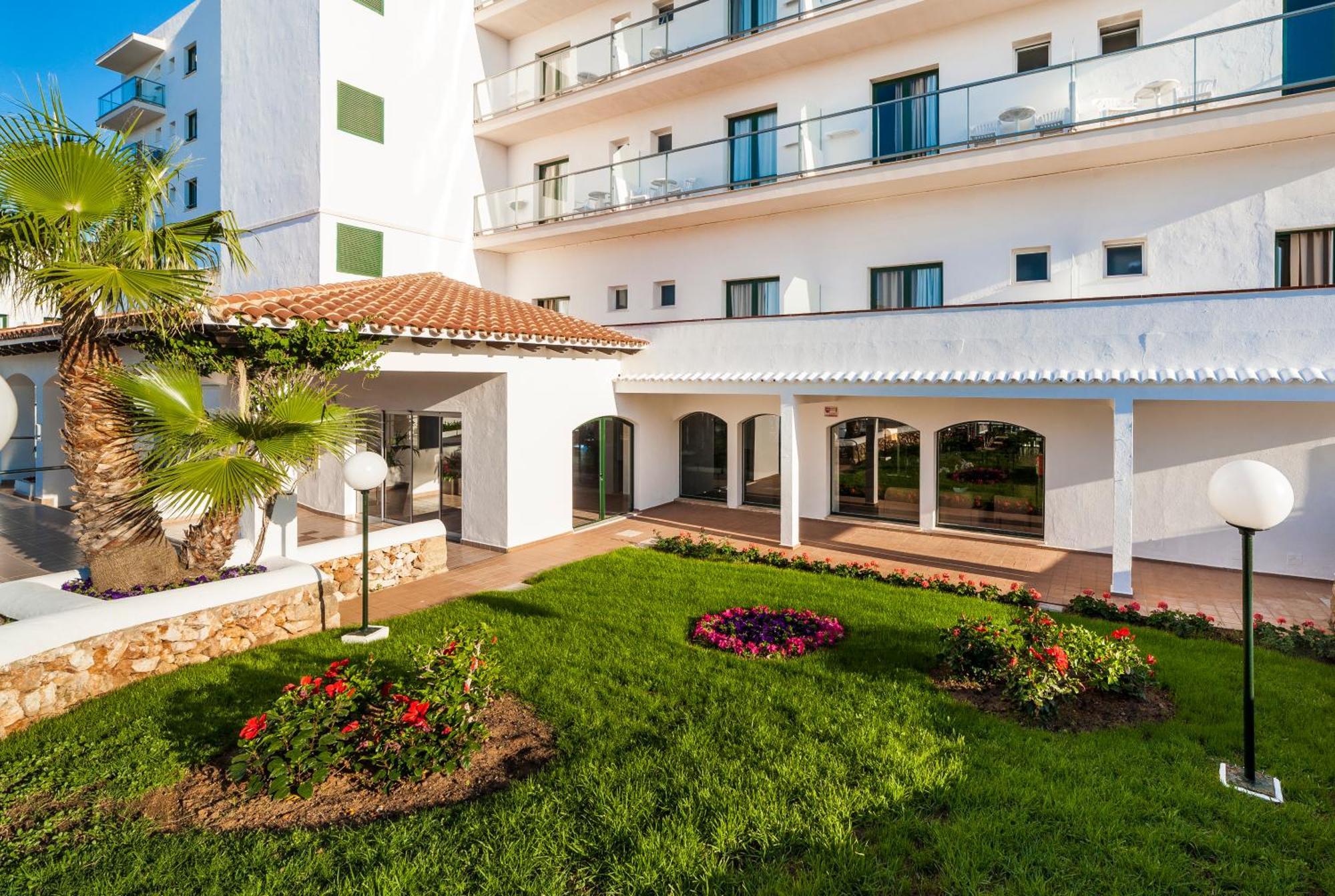 Globales Cala'N Blanes Hotel Cala'N Blanes  Ngoại thất bức ảnh